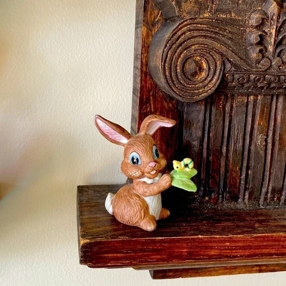 LEFTON bunny and with caterpillar on leaf Easter decoration rabbit spring - Picture 3 of 14